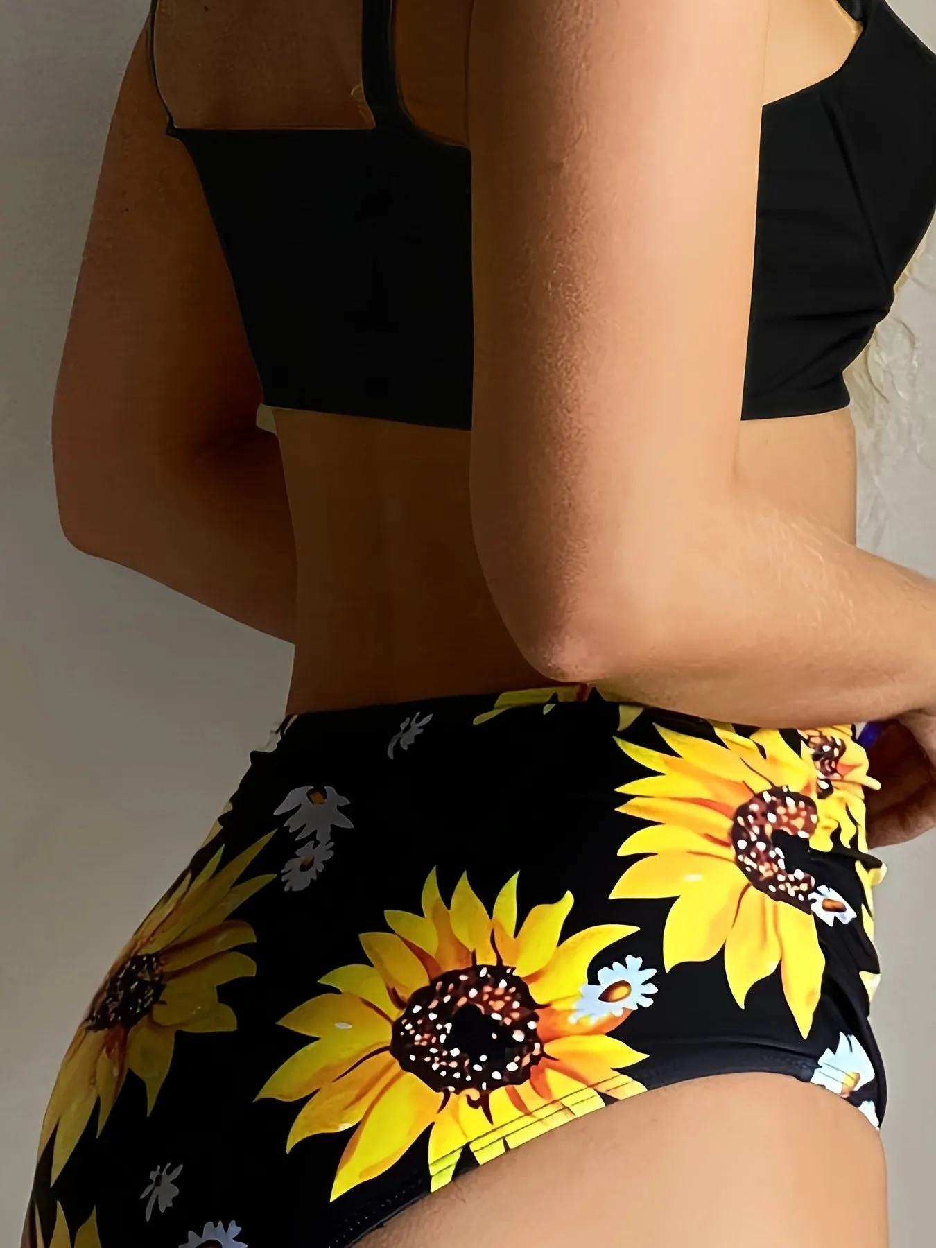 2 Piece Sunflower Print High Waisted Shorts Bikini Set - Stretchy, Spaghetti Strap, Cross Strape, Sleeveless, High Stretch Polyester Swimsuits for Women - Stylish, Comfortable, and Floral Patterned Swimwear for Swimming